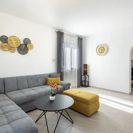 Luxe Residence Krk شقة كرك